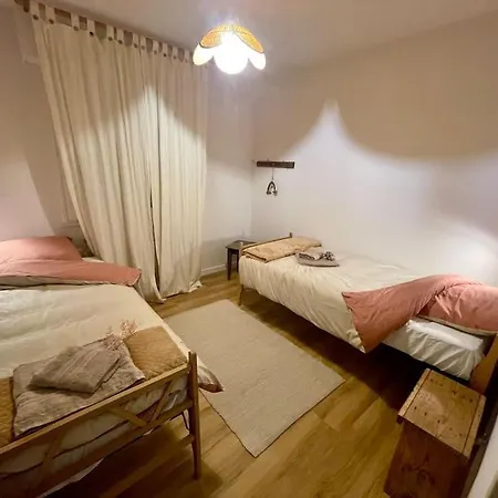 Maison Individuelle 100 M2, Jardin Et Parking Prive Nyaraló *