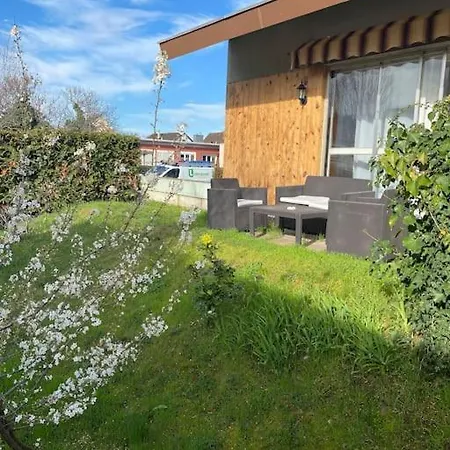 Maison Individuelle 100 M2, Jardin Et Parking Prive