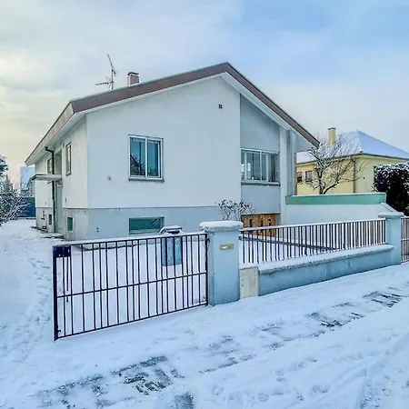 Maison Individuelle 100 M2, Jardin Et Parking Prive Nyaraló *