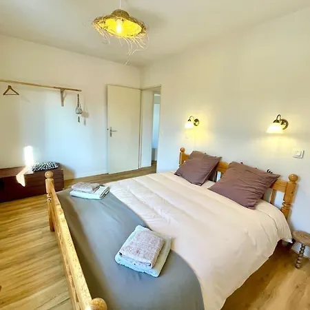 Maison Individuelle 100 M2, Jardin Et Parking Prive *