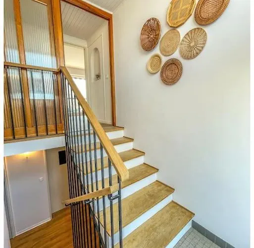 Hébergement de vacances Maison Individuelle 100 M2, Jardin Et Parking Privé