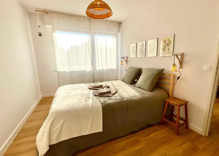 Maison Individuelle 100 M2, Jardin Et Parking Privé Hébergement de vacances